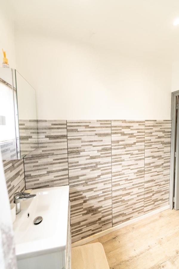 Aux Portes De Lyon Tout Confort Emplacement Ideale Netflix Givors Exterior photo